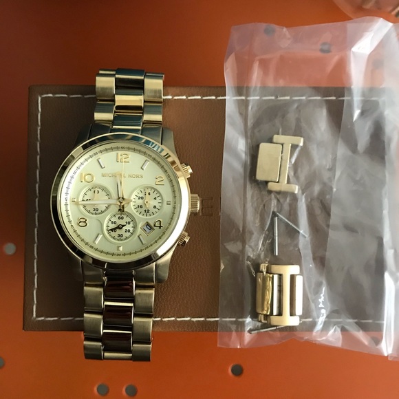 Michael Kors gold women’s watch with box! - Picture 5 of 5